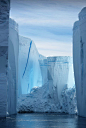 南极威德尔海的冰塔