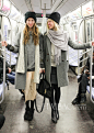 【最新图片】地底亦有时尚，高手无处不在！纽约型人地铁街拍合辑：捕捉纽约客们最真实的穿衣记录、最自然的生活姿态！_图1_海报时尚网图片库