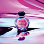 Poison Girl Unexpected Eau de Toilette - Lançamentos de Perfumes Sephora    As notas superiores explodem com uma dose dupla de gengibre da Tanzânia. Incrivelmente fresca e matizada, esta sexy especiaria toma conta do ambiente, fundindo-se com uma nota sal