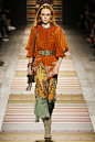 Etro Fall 2018 Ready-to-Wear Fashion Show : The complete Etro Fall 2018 Ready-to-Wear fashion show now on Vogue Runway.