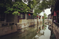 普通的小姐采集到美景?烟雨江南路过小小的城。