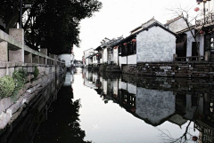 普通的小姐采集到美景?烟雨江南路过小小的城。