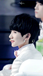 #AsphyxiaBoys# @TFBOYS-王源 薄荷色草地的芬芳像风没有形状 我却能够牢记你的气质和脸庞