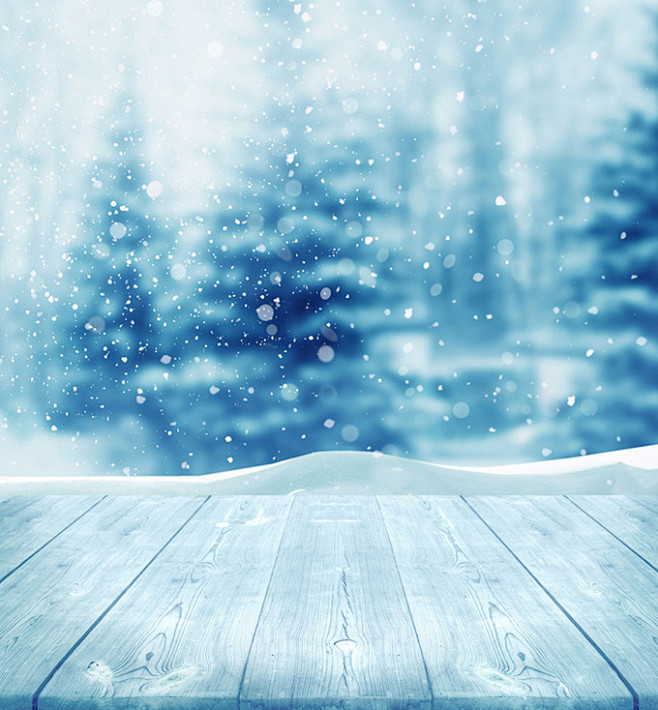 梦幻蓝色雪景高清图片