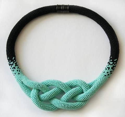 Beaded rope with col...