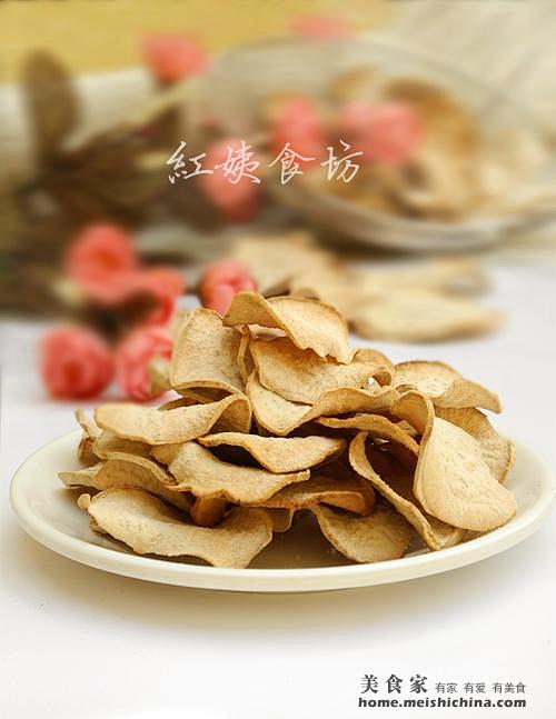 干煸红薯
原料：白瓤红薯2块，食盐适量，...