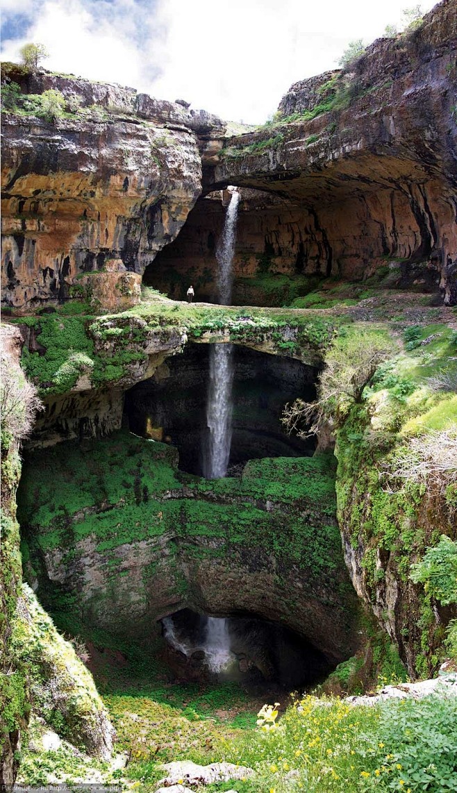 黎巴嫩，baatara峡谷，“三洞桥”。...