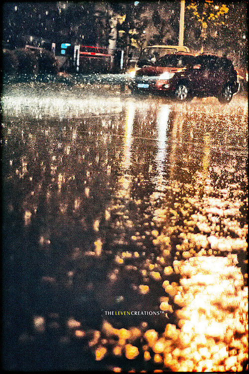 雨夜の暴雨