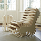 法国 Limelo Design 工作室创建者 Guillaume Chery 和 David Lainé，他们的作品都是曲木做成的，包括桌子、台灯、靠垫和镜子。日前，用高频热压技术将木片弯曲，再拼接成家具作品。设计师将水曲柳切割成木片，再用曲木技术将木片弯曲组合成摇椅。水曲柳是一种很坚韧的材质，变形收缩大，坚固耐磨。中空的结构好像竹灯笼，曲线造型适合人体工学。