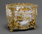 beautiful gold and mother of pearl German Nécessaire for travelling (1745-50 )