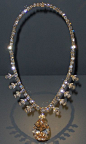 Victoria-Transvaal Diamond Necklace: Museum of Natural History, Washington D.C., 67.89 carats, 116 facets, pear-shaped, champagne-colored diamond@北坤人素材