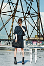 韩艺瑟登《W》韩国版2014年10月刊，黑色Look完美演绎都市“帅酷”女郎！