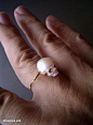 珍珠雕刻成超有个性的简约骷髅饰品 -  www.shouyihuo.com