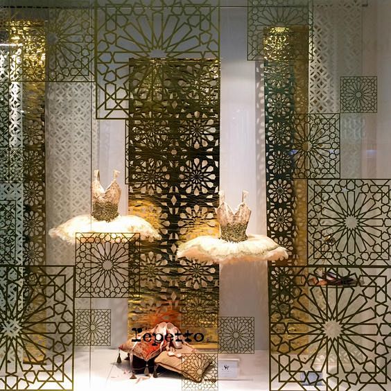 Gold laser-cut visua...