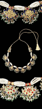 艺文馆的微博_微博在人工养殖珍珠出现之前，古董珠宝首饰的珍珠多为不规则形状珍珠，被称为巴洛克珍珠；米珠，如其名，是非常微小的珍珠颗粒，很少有人交易古董米珠首饰，因为太宝贵。 