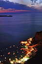 圣托里尼岛的夜景，夜幕中低调的华丽