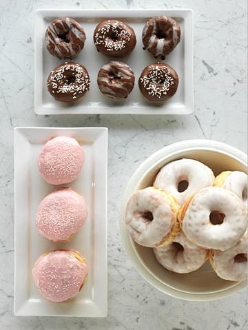 【食物文艺】甜甜圈 #甜品# #巧克力#...