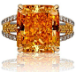 著名的南瓜钻石，绚丽鲜艳的橙色钻石是最有名的橙色的钻石之一，成品重量为5.54克拉。 由著名的哈利·温斯顿珠宝购买和出售。