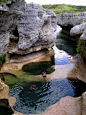 This place is beautifulllll....... Austin, TX. Secret swimming spot....The Narrows. Upper south side of Lake Travis near the community of Spicewood. From Austin take Texas 71, turn north on Spur 191, and proceed approximately one mile to Spicewood. Contin