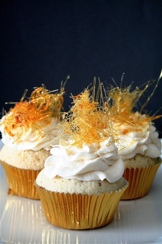 Champagne Cupcakes w...