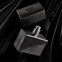 小呆呆咿呀呦采集到品牌 | TOM FORD