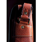 detail | messenger bag
・ ・ 
#leathercraft #leatherwork #bespoke #messengerbag #detail #vacchetta #niwaleathers #革小物 #オーダーメイド