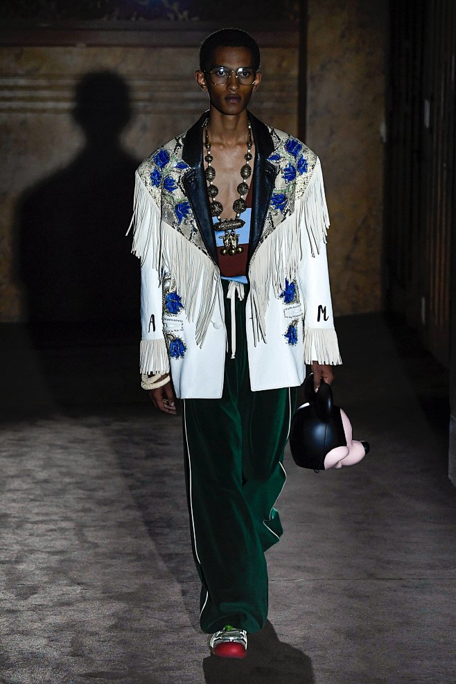 Gucci Spring 2019 Re...