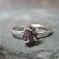 镶嵌天然钻石的戒子，独特的品质，自然的美丽 - 镶嵌天然钻石的戒子，独特的品质，自然的美丽婚纱照欣赏