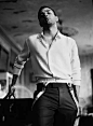 #杂志大片#《周末画报》第950期：#Xavier Dolan#. ​年少成名,戛纳宠儿,俊美天才…明星导演,备受Louis Vuitton青睐且邀请为品牌代言人.摄影：Shayne Laverdiere. ​​​​
