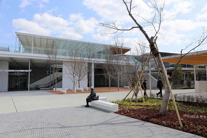 Works / 新山口駅北口駅前広場「0...