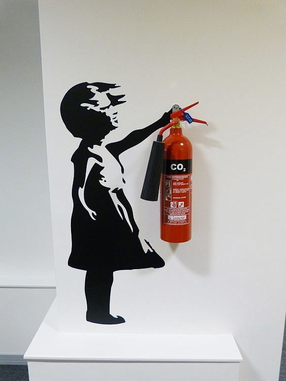 Banksy墙贴纸灭火器在People ...