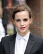 emma watson 赫敏  《哈利波特》    全网最清【来源：http://www.playbuzz.com/nickelodeonlatam/qu-cambio-estos-famosos-eran-patitos-feos-y-se-transformaron-en-cisnes】0060lm7Tgw1f0hva7kgpjj30u011i41c.jpg (1080×1350)