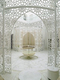 Moroccan geometric t...