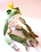 sitting frog  tutorial   Lauralee Burch