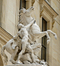 凡尔赛宫的两匹Marly horse 之一，现存卢浮宫。“凡尔赛宫的最大型的雕塑”