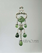 卡地亚 (Cartier) 古董系列珠宝
1928年绿宝石、珐琅、钻石镶嵌铂金吊坠胸针