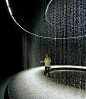 为光与水做注解，“水中光（light in water）” 装置 : éléphant paname艺术和舞蹈中心的2015年开幕活动举办了一场展览。巴黎建筑事务所DGT 设计的“水中光(light in water)”就是其中之一。LED的间隔时间与水滴掉落用掉的时间相等，光在水滴上的可视化与具体化是对生命本质的注解，也是对光和水在人类中扮演的重要角色的注解。