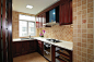 美式风格厨房瓷砖背景墙装修效果图-美式风格橱柜图片
