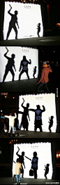 韩国街头一个号召大家反对虐童的公益广告。