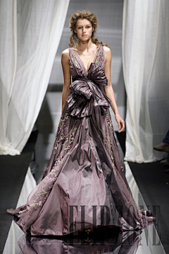 surired采集到ZUHAIR MURAD