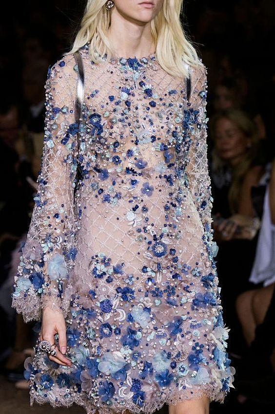 Elie Saab * SS16 Hau...