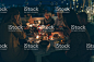 在感恩節晚餐期間家庭時光 免版稅 stock photo