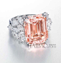 海瑞温斯顿 (Harry Winston) 香港克里斯蒂拍珍品系列珠宝
高纯净度粉橘色钻石戒指
估价：160美元-250美元