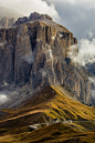 sublim-ature:

Passo Sella, ItalyHans Kruse