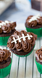 easy-football-cupcake