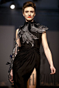 On aura tout vu Printemps-été 2012 - Haute couture - http://fr.flip-zone.com/fashion/couture-1/independant-designers/on-aura-tout-vu-2507