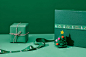 “漂亮的绿色礼物盒，带蝴蝶结和丝带”，作者：Stocksy 贡献者“Marc Tran”