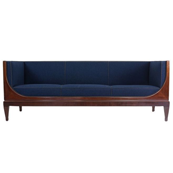 Henningsen Sofa