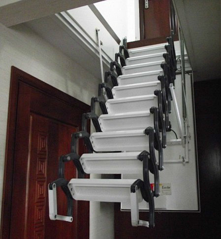 阁楼黑白经典楼梯装修效果图
