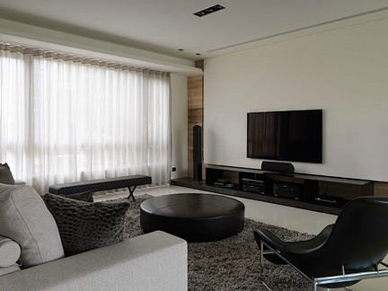 黑白空间现代风格客厅装修实景图